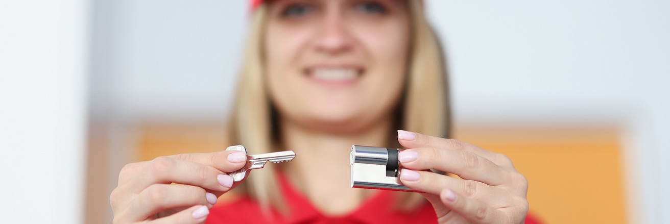 Why should you hire a certified locksmith?